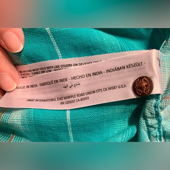 Ariat Turquoise Plaid Relaxed Shirt - Small - Picture 5 of 7